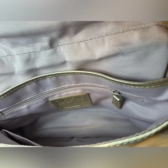 Coach Soho Y2K White Soho line Leather Buckle Flap Bag W oversized Coach Tag EUC - Picture 9 of 13